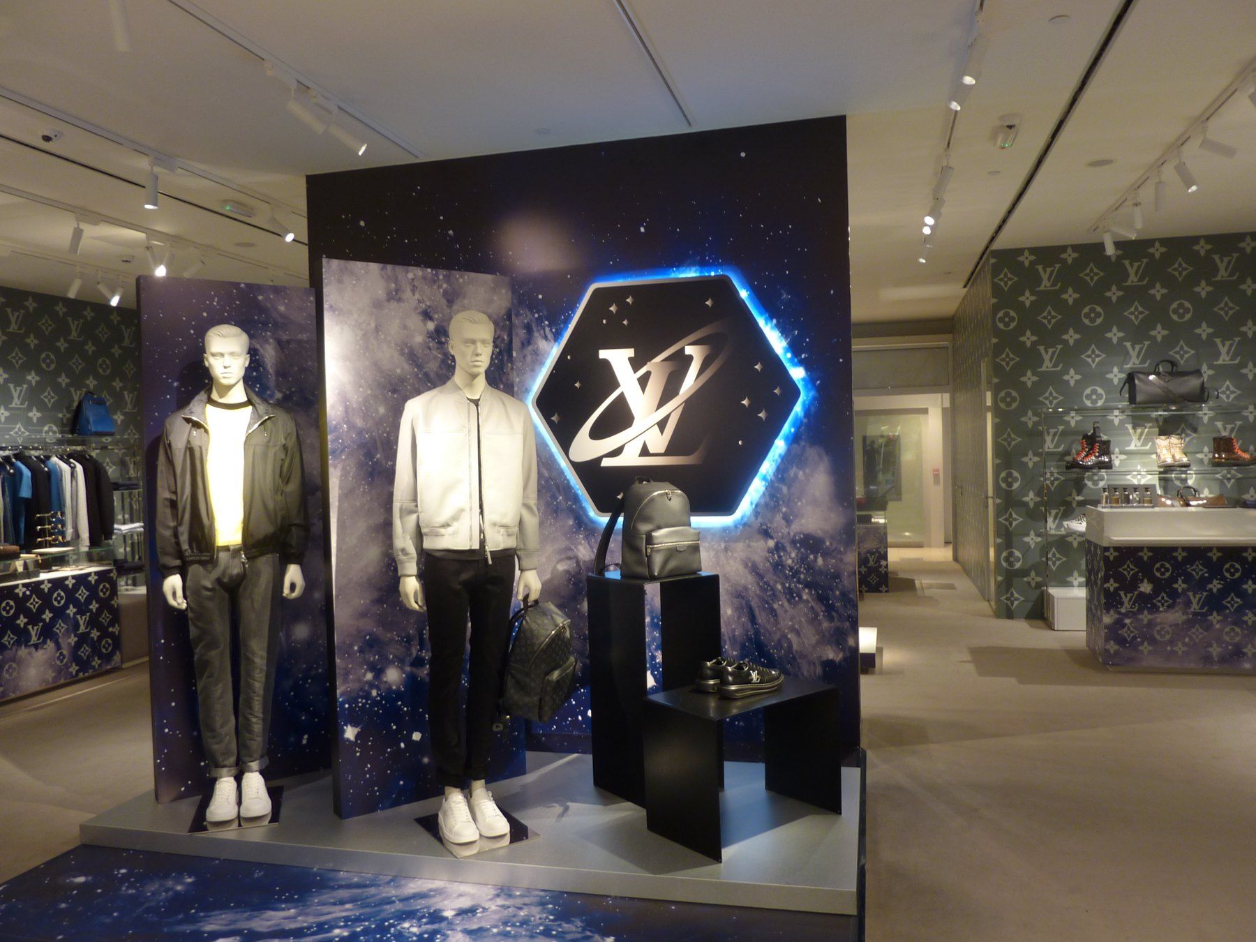 Boutique Louis Vuitton, Moscou — photo d'archive 3