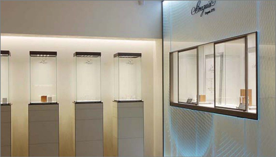 Boutique phare et musée Breguet, place Vendôme, Paris — vue 3